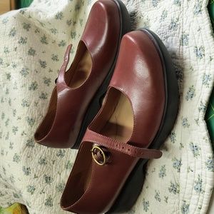 Like New Dansko Diana Russet  Mary Jane shoes size 39